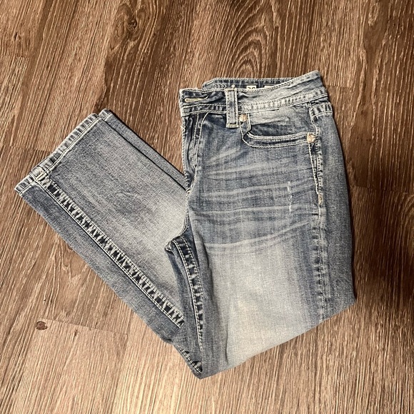 Miss Me Blue Cropped Jeans with Vintage Distress - Picture 2 of 10